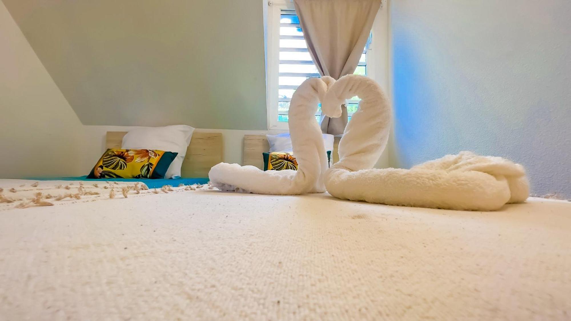 Magnifique Appartement Fleurs Caraibes - 6 Personnes En Residence Avec Piscine Privee - Sainte Anne Eksteriør billede